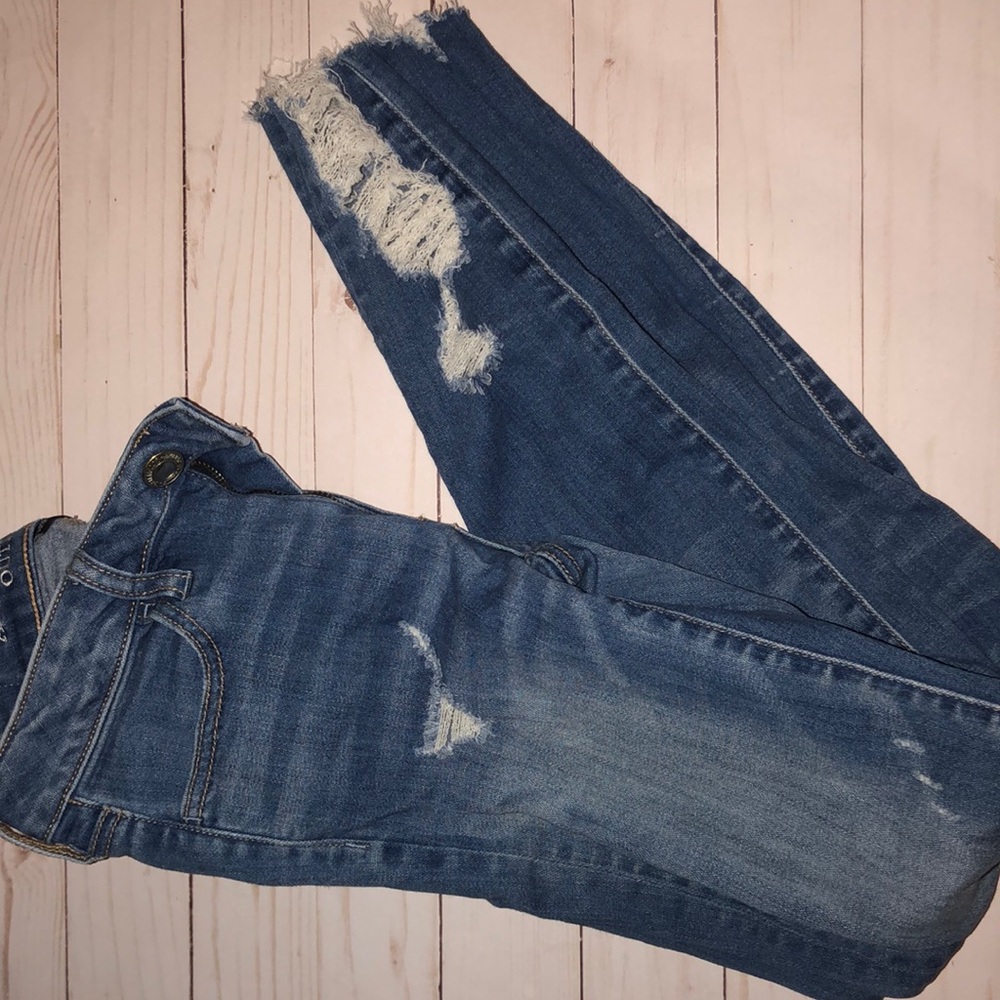 American Eagle distressed skinny jeans size 00